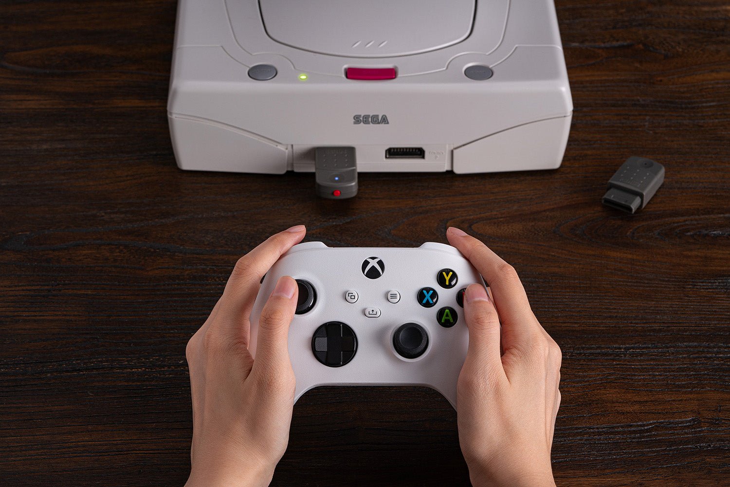 8Bitdo Adaptateur Bluetooth Sega Saturn & Windows - Accessoires - 8Bitdo - Shop Just for Games