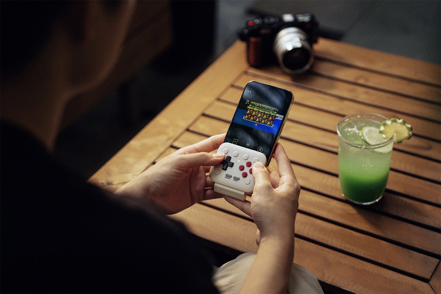 8Bitdo FlipPad - Compatible avec les iPhone et les téléphones Android - Manettes - 8Bitdo - Shop Just for Games