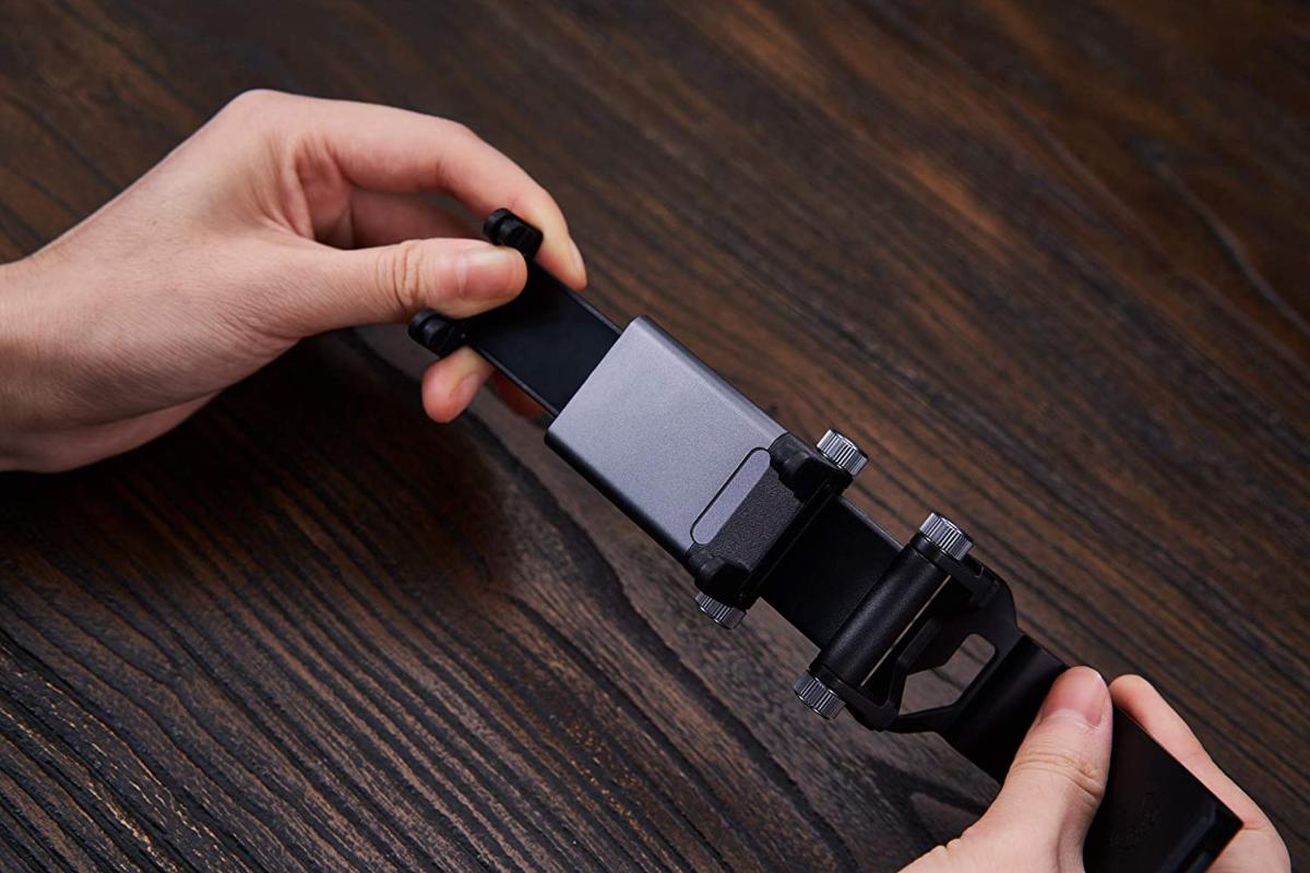 8Bitdo Mobile Gaming Clip Accessoire pour Xbox One - Manettes - 8Bitdo - Shop Just for Games