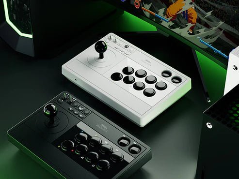 8Bitdo Arcade Stick 2.4G/USB pour Xbox Series X/S, Xbox One et Windows - Edition Blanche - Manettes - 8Bitdo - Shop Just for Games