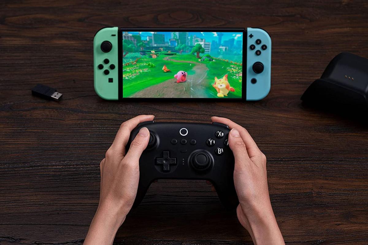 8Bitdo Manette Bluetooth Ultimate pour Nintendo Switch & PC Windows - Noire - Manettes - 8Bitdo - Shop Just for Games
