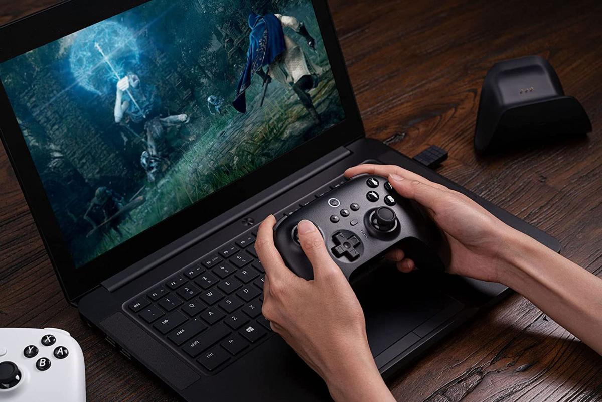 8Bitdo Manette Bluetooth Ultimate pour Nintendo Switch & PC Windows - Noire - Manettes - 8Bitdo - Shop Just for Games