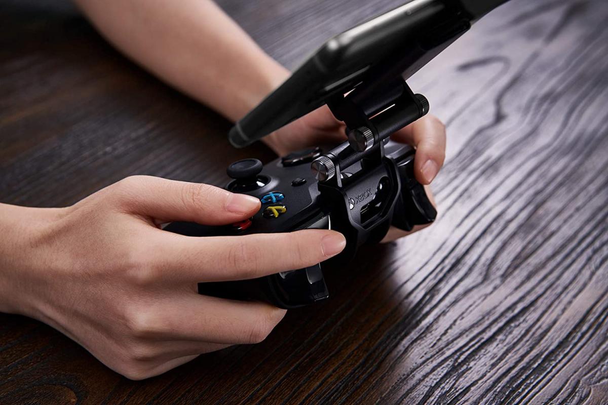 8Bitdo Mobile Gaming Clip Accessoire pour Xbox One - Manettes - 8Bitdo - Shop Just for Games